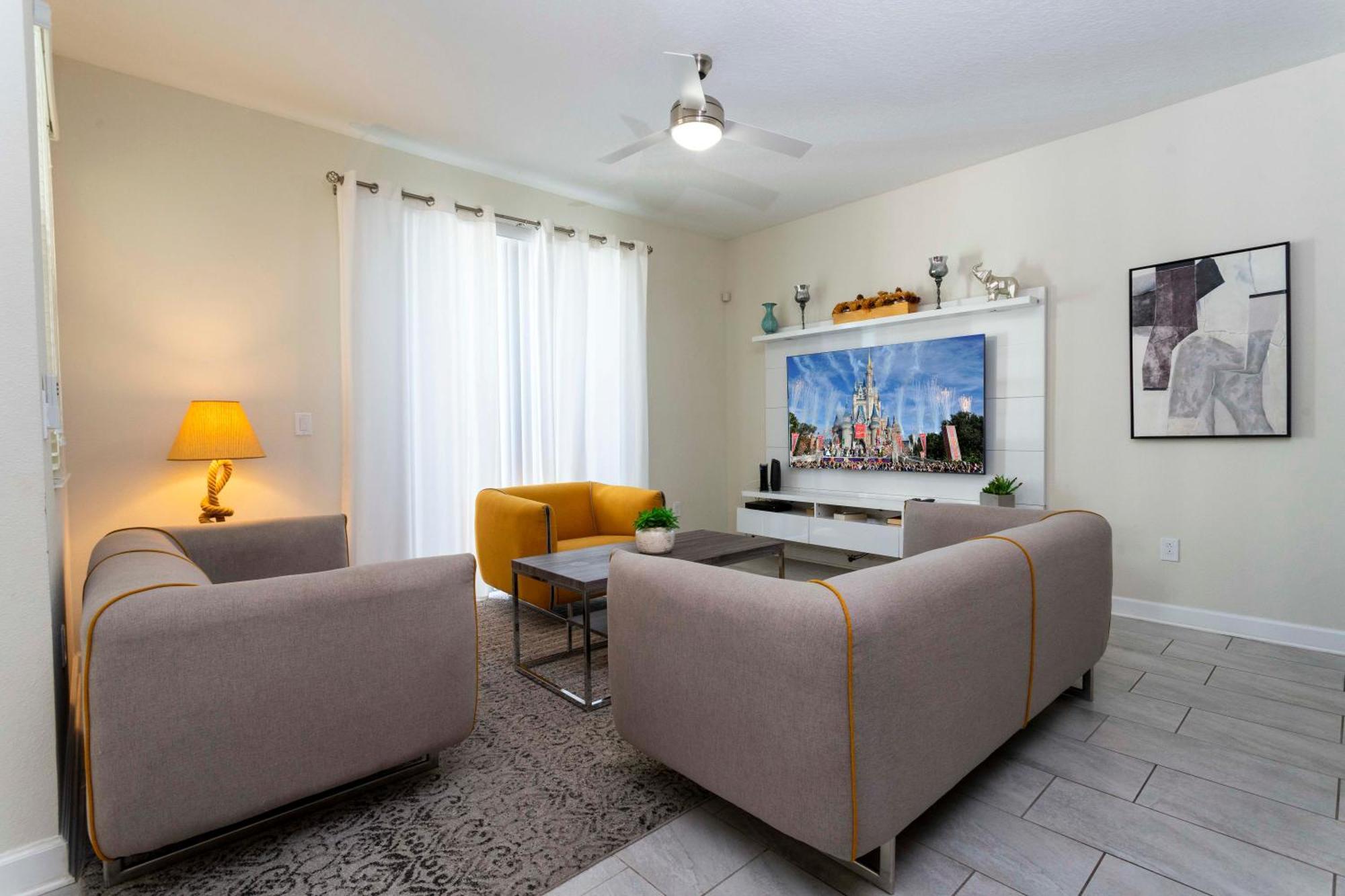 Four Bedrooms Townhome 4861 كيسيمي المظهر الخارجي الصورة