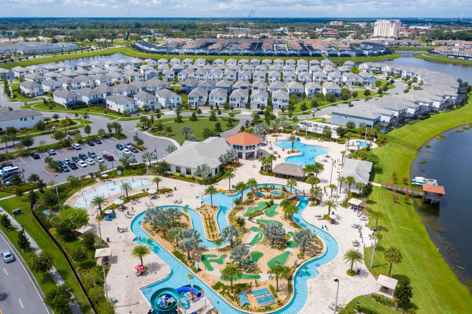 Four Bedrooms Townhome 4861 كيسيمي المظهر الخارجي الصورة