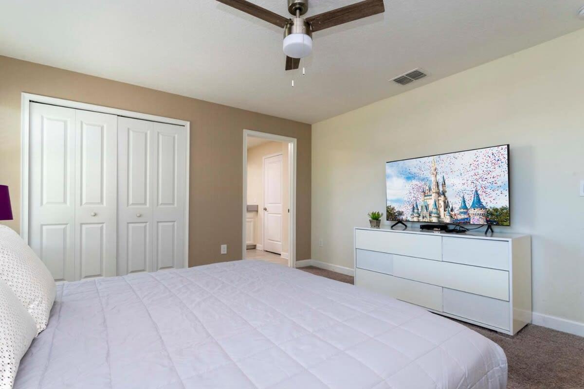 Four Bedrooms Townhome 4861 كيسيمي المظهر الخارجي الصورة